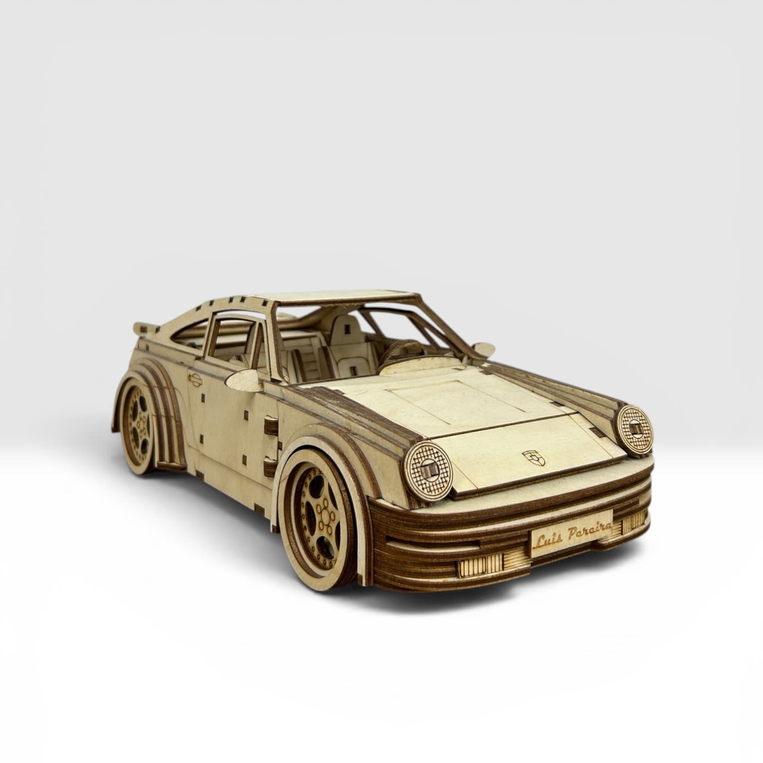 Medinis Porsche 911 - Delionė